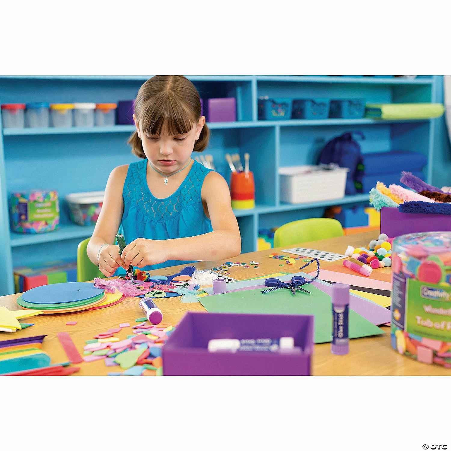 Brand new π Creativity Street Glitter Glue Pens, Classroom Pack, Assorted Iridescent & Neon Colors, 0.34 fl. oz., 72 Pens π - Image 4